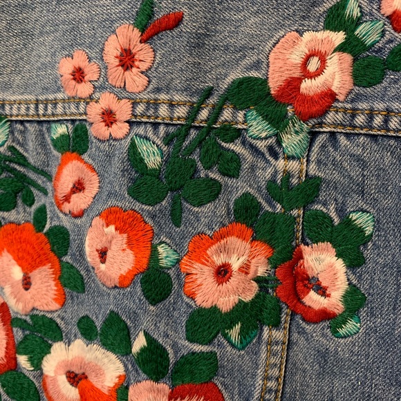 Madewell oversized floral emboridered deni… - Picture 8 of 8